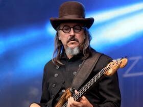 Find the Best Seats to Les Claypool